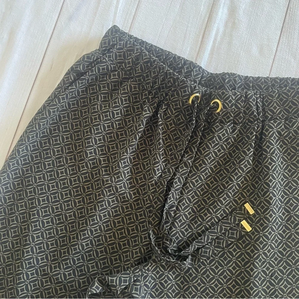 Michael Kors Monogram Printed Wide Leg Pants Women’s M Black Luxury Money Classy